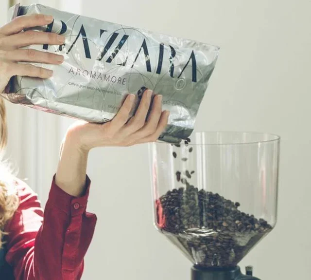 1 kg - Coffee beans - Aromamore Arabica/Robusta - BAZZARA