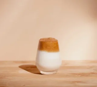 12 x 380 g – Ammattikäyttöön tarkoitettu, helposti liukeneva kahvi – Klassinen cappuccinokahvi – DOLCE VITA