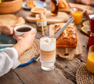 2 x 1 kg – Szemes kávé – Legkeresettebb sötét pörkölésű keverékeink: Forte &amp; Purissima – PERLÉO