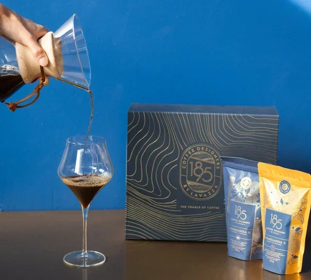 2 × 125 g – szemes kávé – Cradle of Coffee ajándékcsomag – 1895 Coffee Designers, Lavazza