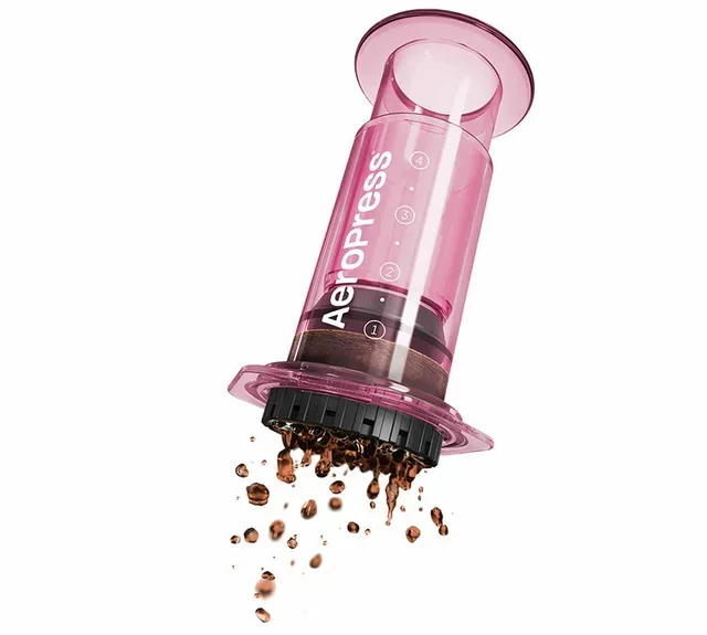 Máquina de café portátil AEROPRESS Clear Pink em rosa transparente