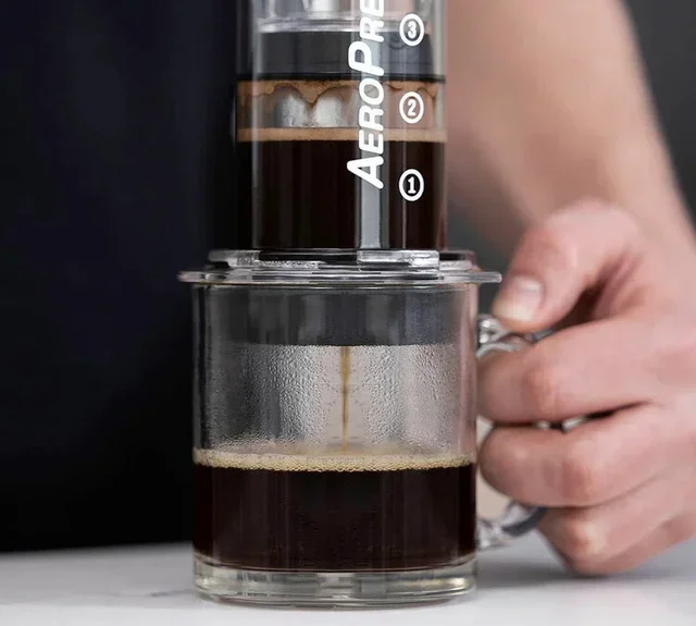 Cafeteira Manual AEROPRESS XL - 600 ml com Jarra