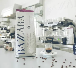 Zrna kave Aromamore 1 kg - Bazzara