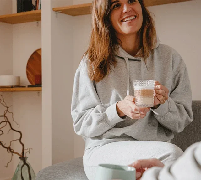 Automatisk Espressomaskin DELONGHI Magnifica ECAM 22.140.B Svart + 4-Månaders Kaffepaket