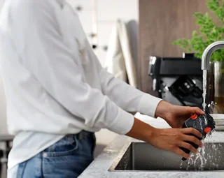 Kaffeevollautomat DELONGHI Magnifica Start ECAM 220.21.B - Schwarz