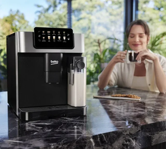 BEKO Latte Bean-to-Cup Coffee Machine CEG7304X Black/Grey