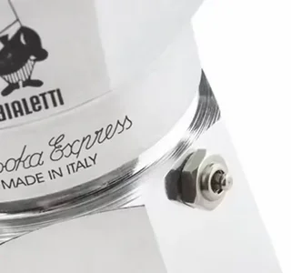 Bialetti Moka Express – Olasz kávéfőző 18 csészés kivitelben (90 cl)