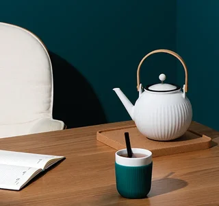 BODUM Douro dugattyús teáskanna, fekete porcelán, 1,5 liter.