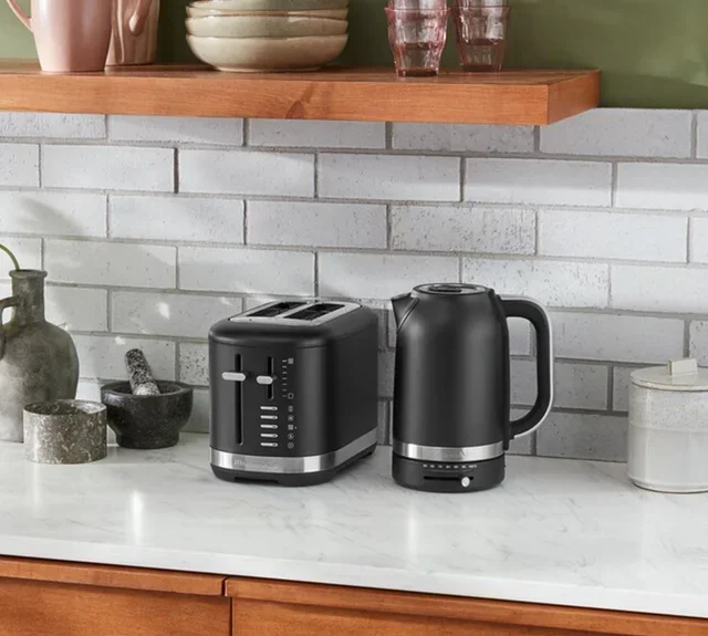 Set Colazione Bollitore e Tostapane Nero Liquirizia - KitchenAid
