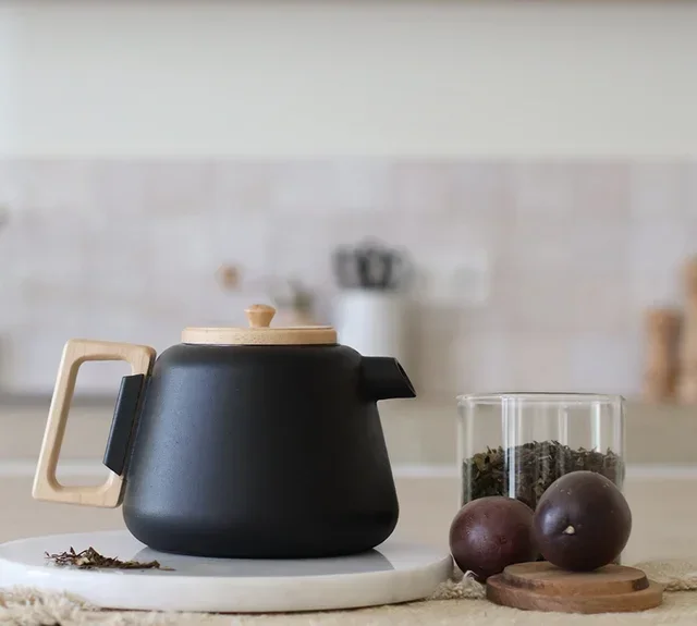 Théière en fonte 1 L OGO LIVING Viggo noir