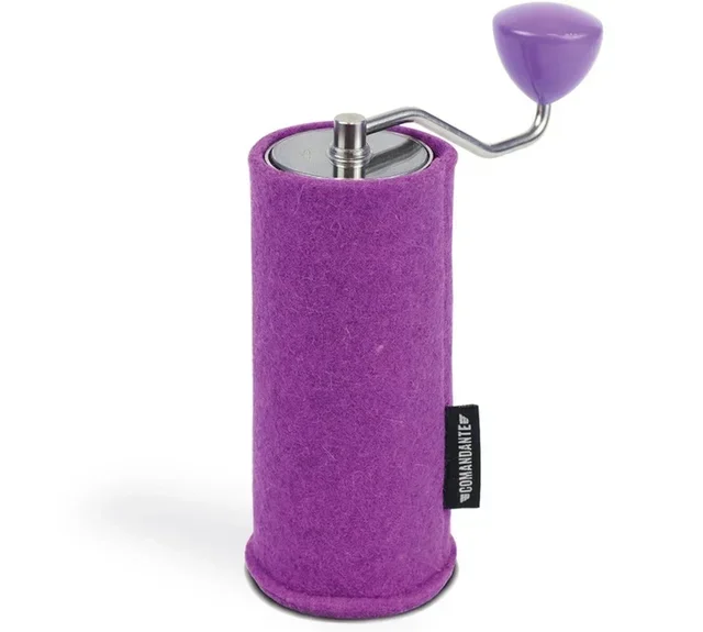 Malvanvärinen Comandante C40 huopasuojus