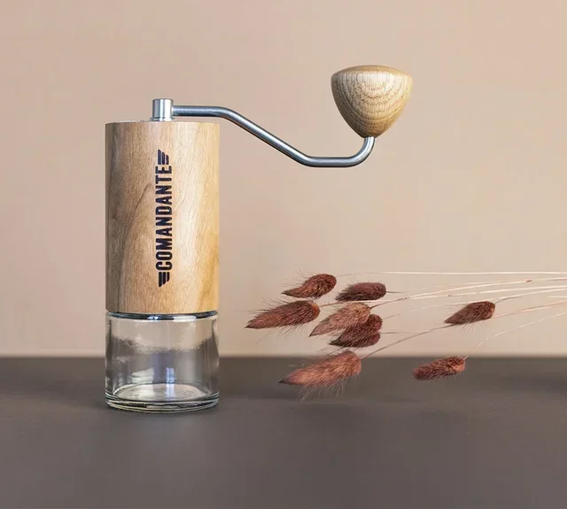 Kaffekvarn COMANDANTE C40 MK4 Nitro Blade American Cherry