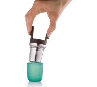 Contigo Westloop duplafalú termosz bögre matt fekete 47cl + teafűszűrő