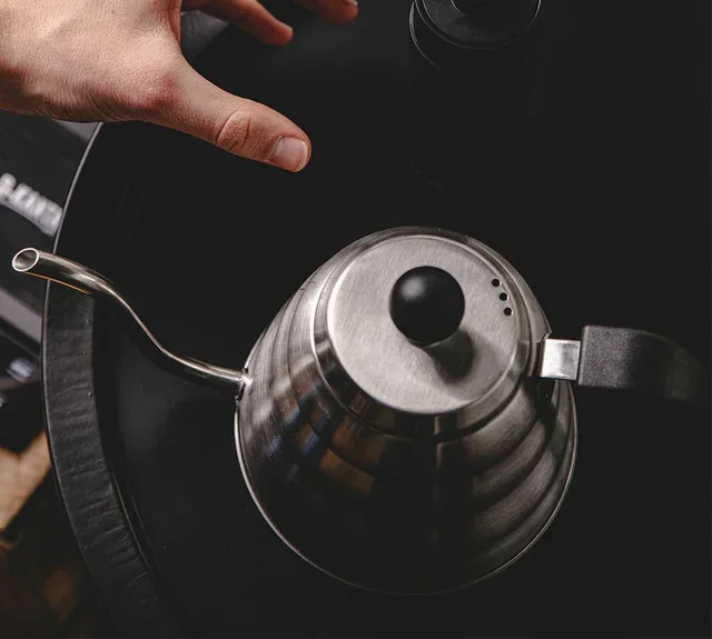 D-KANTA posuda od nehrđajućeg čelika s labudovim vratom, 1,2 l, s poklopcem