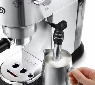 Set Barista DeLonghi ECKG6821.M: Macchina Espresso Dedica + Macinacaffè + Accessori