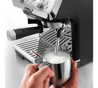 De'Longhi EC9155.MB La Specialista Arte -espressokone + barista-setti