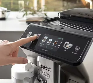 Macinacaffè espresso DeLonghi Eletta Explore 450.86.T Titanio con Mug To Go + confezione manutenzione e caffè 6 mesi