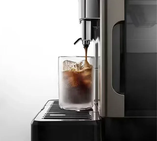 Macinacaffè espresso DeLonghi Eletta Explore 450.86.T Titanio con Mug To Go + confezione manutenzione e caffè 6 mesi