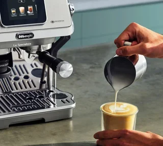 Macchina da caffè espresso con macinacaffè DELONGHI La Specialista Touch EC9455.M, finitura metallizzata.