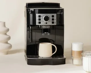 Macinacaffè automatico DELONGHI Magnifica ECAM 22.140.B - Nero