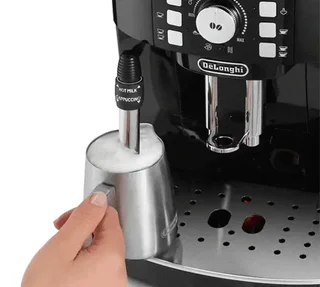 Macchina Caffè Automatica DeLonghi Magnifica S 22.127.B - Nera - Kit 4 Mesi Caffè