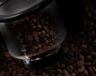 Automatisk Kaffemaskin DeLonghi Rivelia FEB 4435.B Onyx Svart