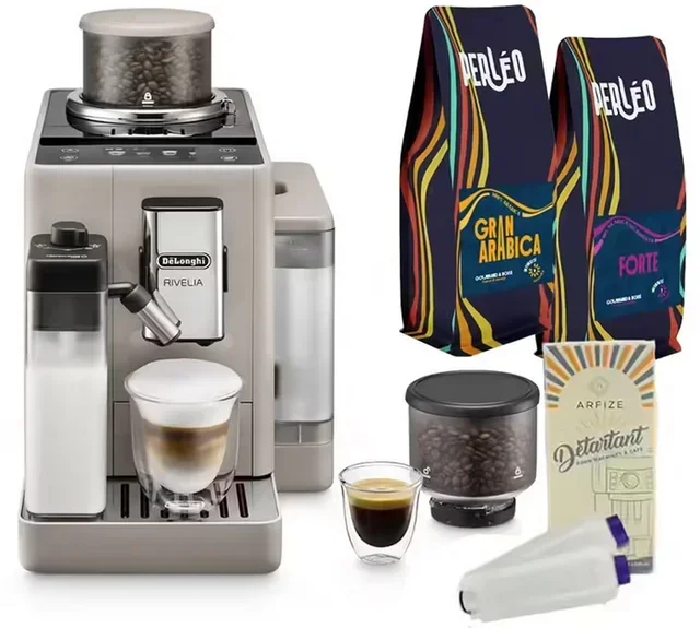 Macchina da caffè espresso Delonghi Rivelia FEB 4455.BG, colore beige sabbia latte – confezione con caffè per 4 mesi e prodotti per la manutenzione.
