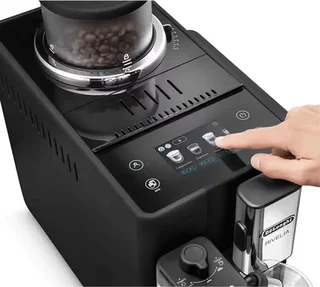 Macchina Caffè Automatica DeLonghi Rivelia FEB4455.B Nero Onice - Kit 4 Mesi Manutenzione