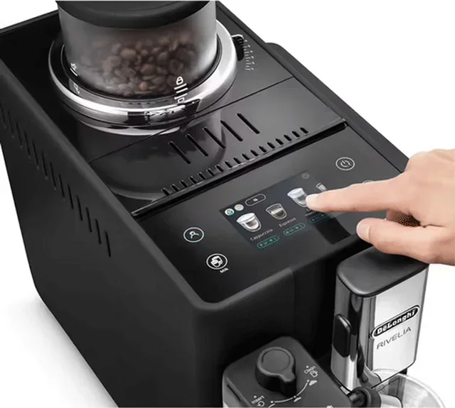 Macchina Caffè Automatica DeLonghi Rivelia FEB4455.B Nero Onice - Kit 4 Mesi Manutenzione