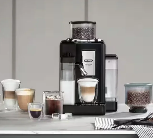 Macchina Caffè Automatica DeLonghi Rivelia FEB4455.B Nero Onice - Kit 4 Mesi Manutenzione