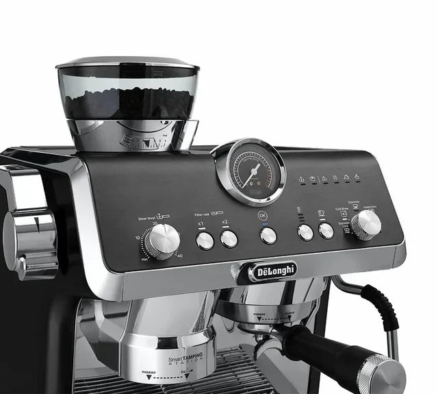 Fekete De'Longhi Specialista Opera EC9555.BK eszpresszó gép