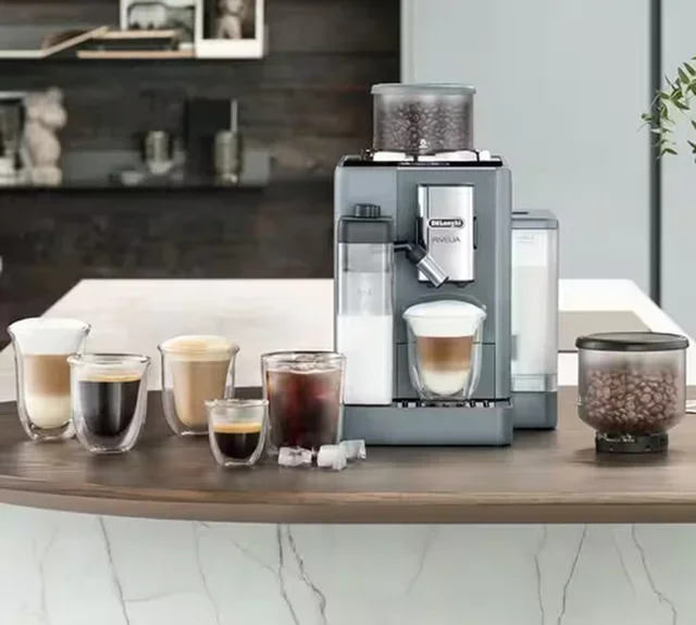 Macinacaffè Espresso DELONGHI Rivelia FEB 4455.G Grigio Ciottolo Latte - Pacchetto 4 Mesi Caffè e Manutenzione