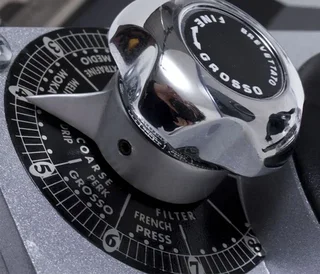 Eureka Drogheria MCD4 professzionális kávédaráló 75 mm-es őrlőkövekkel