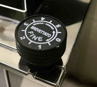 Moedor EUREKA Mignon Specialità – Gama Silent, Verde e Cromado