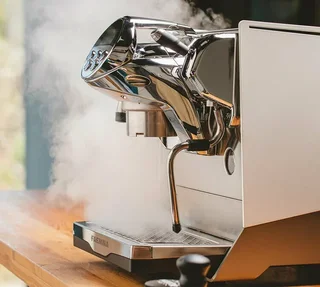 FAEMA Faemina profesionalna espresso mašina, bela/svetlo eloksi