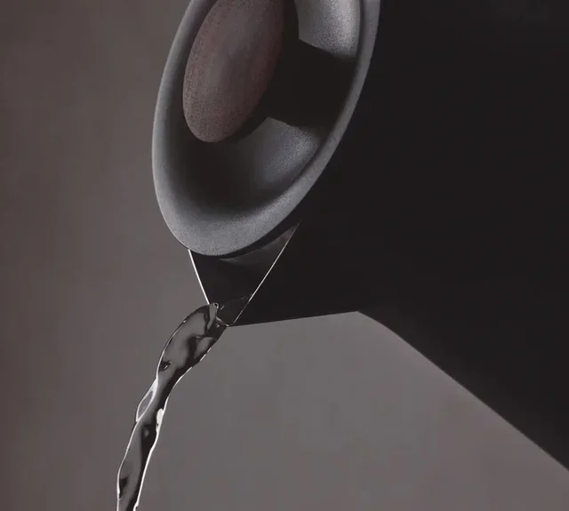 Fellow Corvo EKG Pro elektromos vízforraló 0.9L - Matt fekete juharfogantyúval