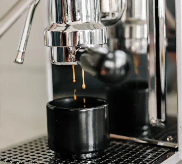 FELLOW Monty Milk Art Cappuccino Cup - Matte Black 19 cl