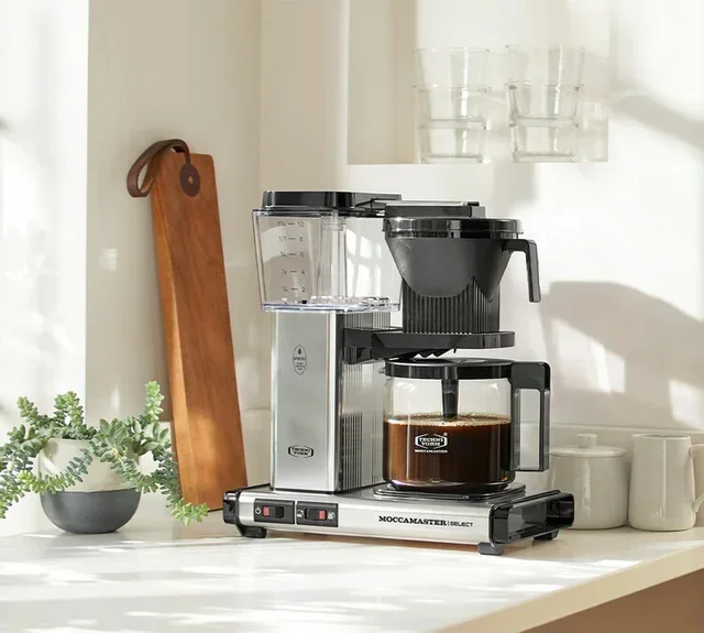 Set composto da caffettiera a filtro KBG Select e macinacaffè KM5 in alluminio lucidato - MOCCAMASTER