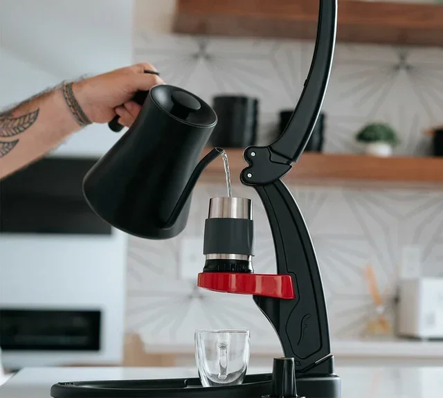 Macchina espresso a leva manuale FLAIR ESPRESSO Classic nera con manometro