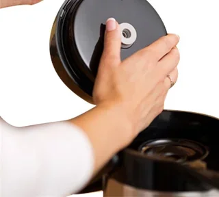 BRAVILOR BONAMAT FURENTO AIRPORT Szivattyús termosz 2,2L - Rozsdamentes acél