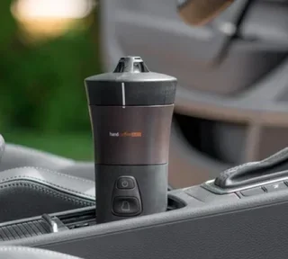 Φορητή καφετιέρα Handpresso Handcoffee Auto 12V για κάψουλες Senseo, με θήκη προστασίας και δώρα MaxiCoffe.