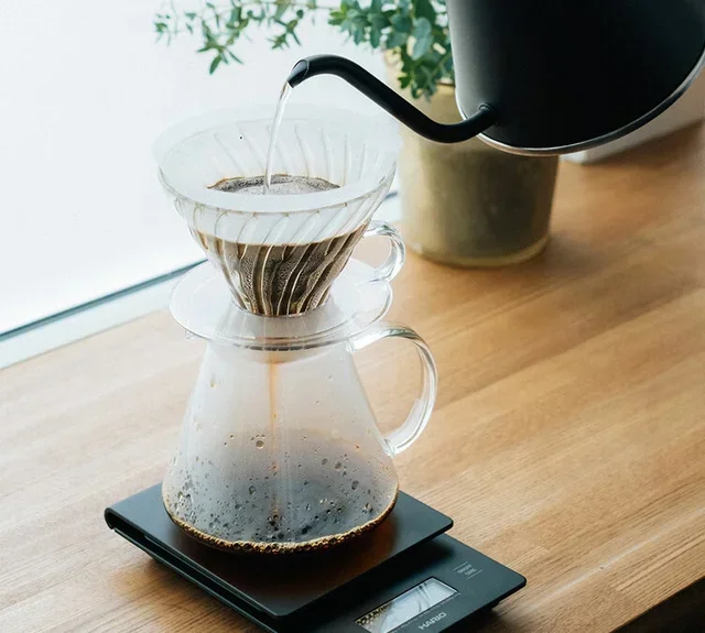 HARIO V60 glass dripper kit for 1 to 4 cups