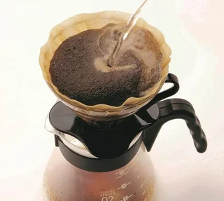 HARIO V60 VDG-03-B Glass Dripper, for 1 til 4 kopper.