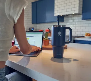 Indigo All Around Insulated Mug 94 cl - Hydro Flask