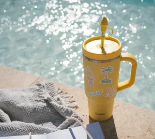 Insulated bottle 90cl with steel straw - Travel cup lemon yellow - QWETCH