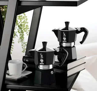 Italiaanse koffiezetter – Moka Express, zwart – voor 3 kopjes / 15 cl – BIALETTI
