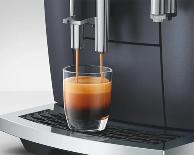 Macchina caffè automatica JURA E8 Cosmic Black (ED) - Smart Connect in omaggio