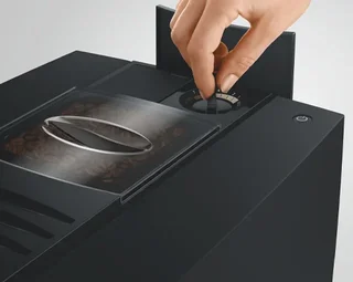 Macchina caffè automatica JURA E8 Cosmic Black (ED) - Smart Connect in omaggio