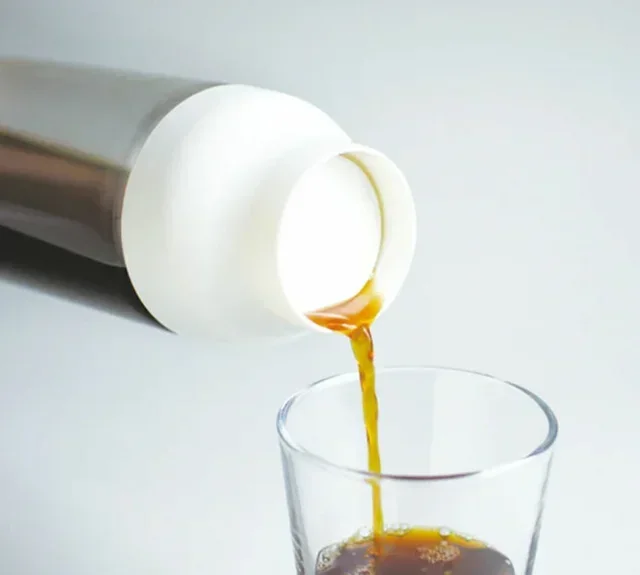 Kinto Capsule Karaffe 1L weiß für professionellen Einsatz bei kalten Aufgüssen