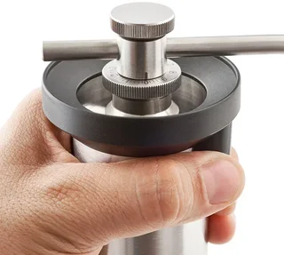 KINU M47 Simplicity Manuelle Kaffeemühle mit Transportkoffer